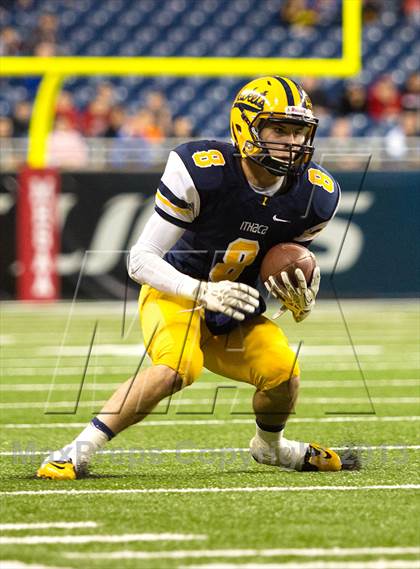 Thumbnail 3 in Ithaca vs Clinton (MHSAA Division 6 Final) photogallery.