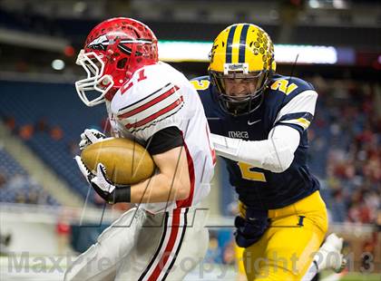 Thumbnail 1 in Ithaca vs Clinton (MHSAA Division 6 Final) photogallery.