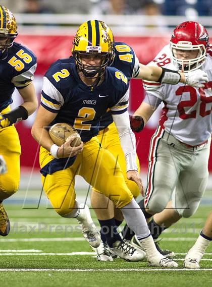 Thumbnail 2 in Ithaca vs Clinton (MHSAA Division 6 Final) photogallery.