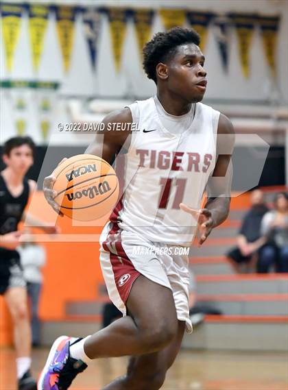 Thumbnail 3 in Vista del Lago vs. Patterson (Tiger Classic) photogallery.