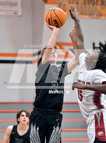Thumbnail 3 in Vista del Lago vs. Patterson (Tiger Classic) photogallery.