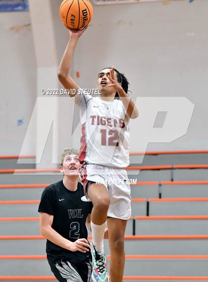Thumbnail 2 in Vista del Lago vs. Patterson (Tiger Classic) photogallery.