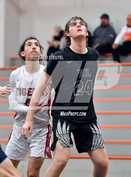 Thumbnail 2 in Vista del Lago vs. Patterson (Tiger Classic) photogallery.