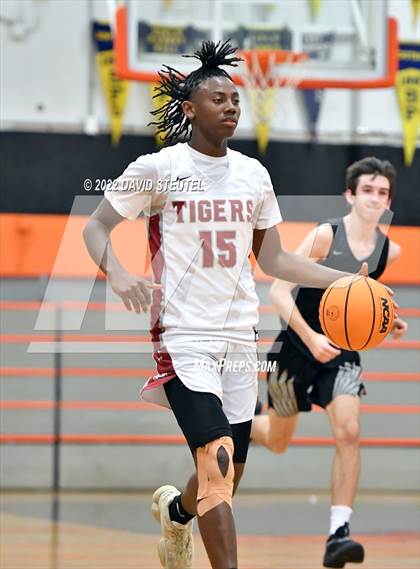 Thumbnail 2 in Vista del Lago vs. Patterson (Tiger Classic) photogallery.