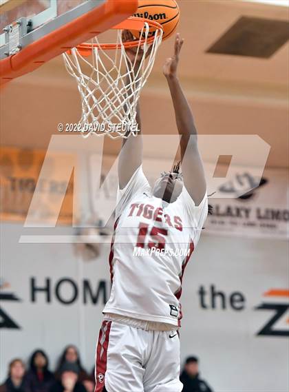 Thumbnail 1 in Vista del Lago vs. Patterson (Tiger Classic) photogallery.
