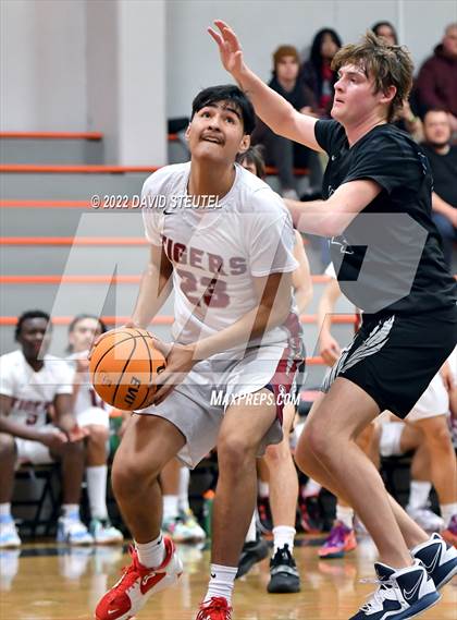 Thumbnail 1 in Vista del Lago vs. Patterson (Tiger Classic) photogallery.