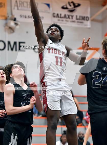 Thumbnail 3 in Vista del Lago vs. Patterson (Tiger Classic) photogallery.