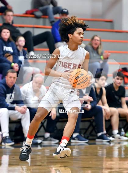 Thumbnail 3 in Vista del Lago vs. Patterson (Tiger Classic) photogallery.