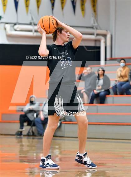 Thumbnail 2 in Vista del Lago vs. Patterson (Tiger Classic) photogallery.