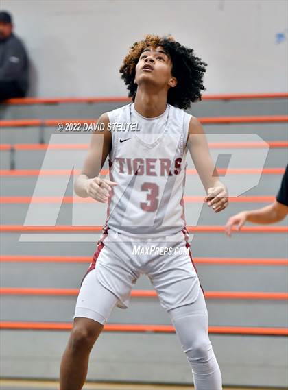 Thumbnail 3 in Vista del Lago vs. Patterson (Tiger Classic) photogallery.