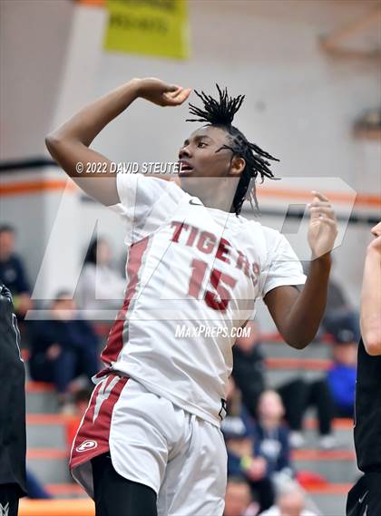 Thumbnail 2 in Vista del Lago vs. Patterson (Tiger Classic) photogallery.