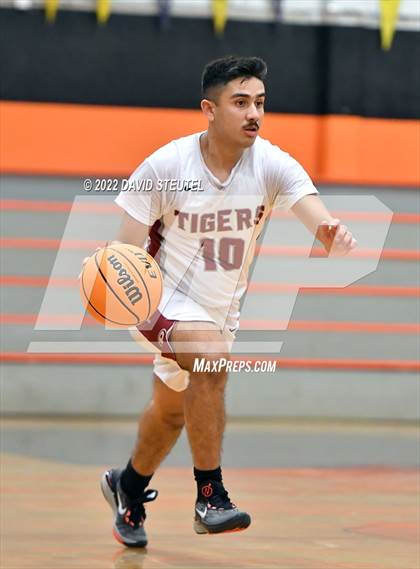 Thumbnail 3 in Vista del Lago vs. Patterson (Tiger Classic) photogallery.