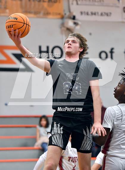 Thumbnail 1 in Vista del Lago vs. Patterson (Tiger Classic) photogallery.