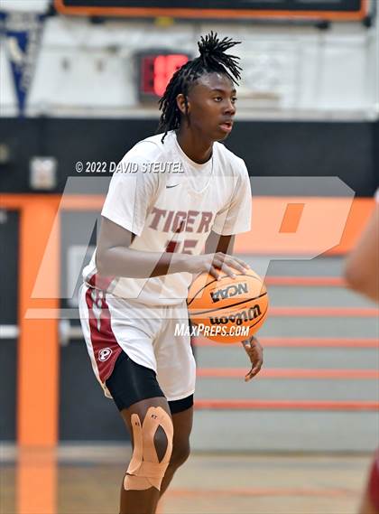 Thumbnail 3 in Vista del Lago vs. Patterson (Tiger Classic) photogallery.