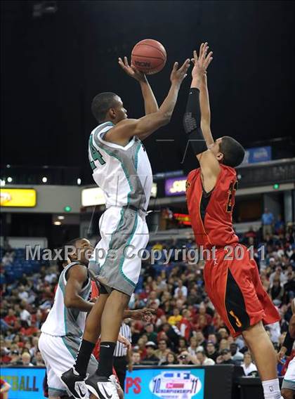 Thumbnail 1 in Jesuit vs. Sheldon (CIF SJS D1 Final) photogallery.