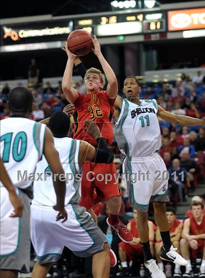 Thumbnail 3 in Jesuit vs. Sheldon (CIF SJS D1 Final) photogallery.