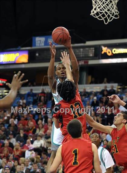 Thumbnail 2 in Jesuit vs. Sheldon (CIF SJS D1 Final) photogallery.