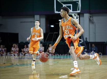 Thumbnail 2 in Shelby vs. East Lincoln (NCHSAA 2A West Final) photogallery.