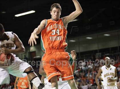 Thumbnail 1 in Shelby vs. East Lincoln (NCHSAA 2A West Final) photogallery.