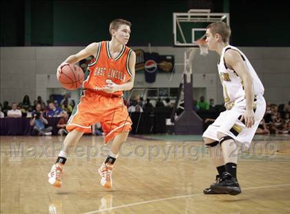 Thumbnail 2 in Shelby vs. East Lincoln (NCHSAA 2A West Final) photogallery.