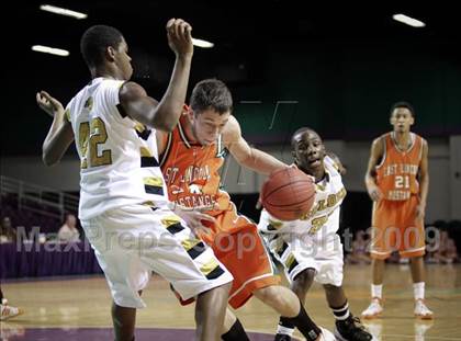 Thumbnail 3 in Shelby vs. East Lincoln (NCHSAA 2A West Final) photogallery.
