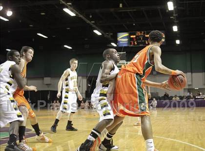 Thumbnail 2 in Shelby vs. East Lincoln (NCHSAA 2A West Final) photogallery.