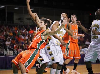 Thumbnail 1 in Shelby vs. East Lincoln (NCHSAA 2A West Final) photogallery.