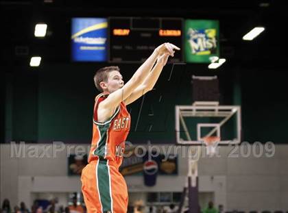 Thumbnail 3 in Shelby vs. East Lincoln (NCHSAA 2A West Final) photogallery.