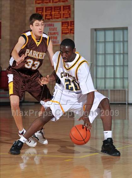 Thumbnail 2 in Xaverian vs Parker (MaxPreps Holiday Classic) photogallery.