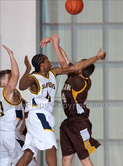 Thumbnail 3 in Xaverian vs Parker (MaxPreps Holiday Classic) photogallery.