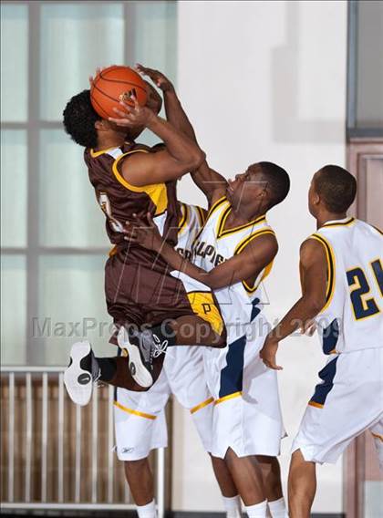 Thumbnail 2 in Xaverian vs Parker (MaxPreps Holiday Classic) photogallery.