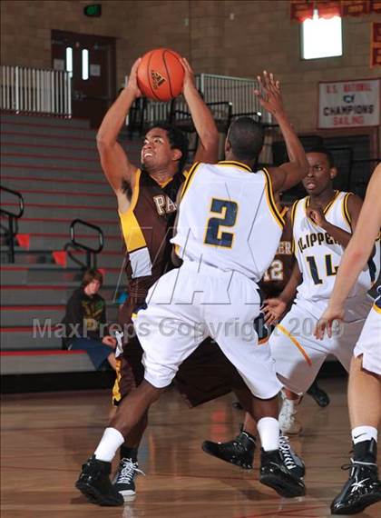 Thumbnail 3 in Xaverian vs Parker (MaxPreps Holiday Classic) photogallery.