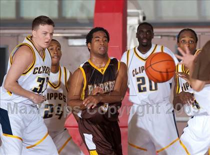 Thumbnail 2 in Xaverian vs Parker (MaxPreps Holiday Classic) photogallery.