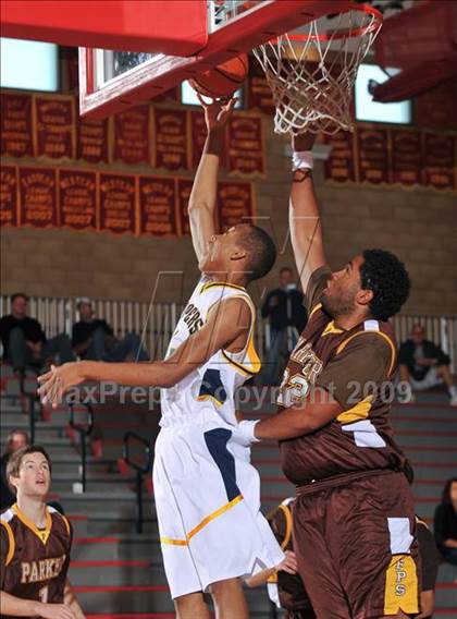 Thumbnail 2 in Xaverian vs Parker (MaxPreps Holiday Classic) photogallery.