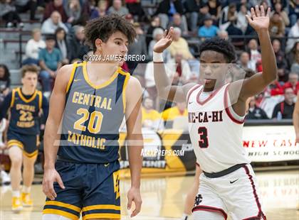 Thumbnail 1 in Central Catholic @ New Castle photogallery.
