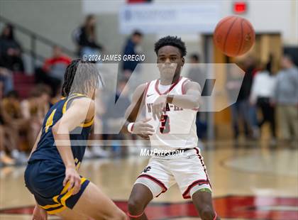 Thumbnail 2 in Central Catholic @ New Castle photogallery.