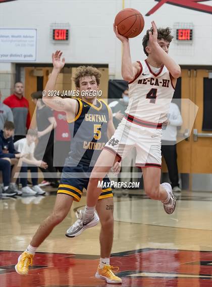 Thumbnail 2 in Central Catholic @ New Castle photogallery.