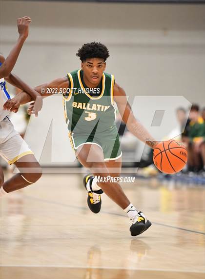 Thumbnail 2 in Gallatin @ Wilson Central photogallery.