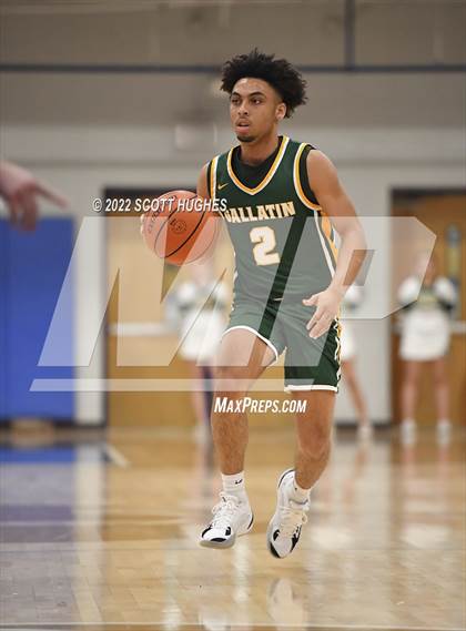 Thumbnail 3 in Gallatin @ Wilson Central photogallery.