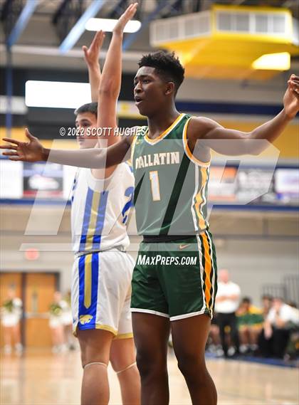 Thumbnail 3 in Gallatin @ Wilson Central photogallery.