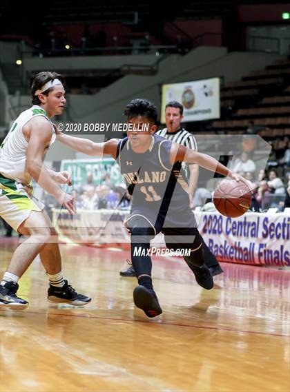 Thumbnail 1 in Delano vs. Kingsburg (CIF D4 Central Section Championship) photogallery.