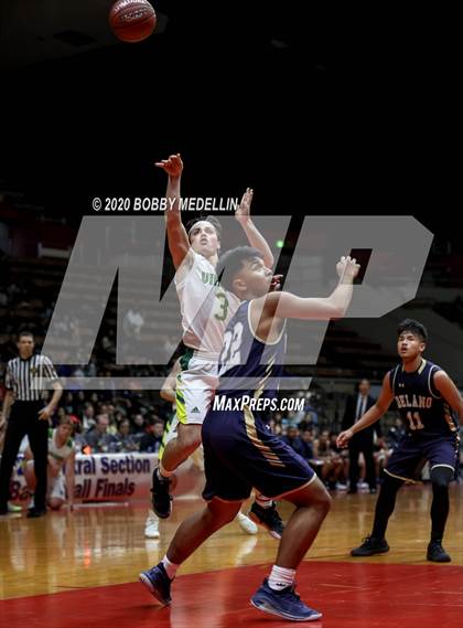 Thumbnail 1 in Delano vs. Kingsburg (CIF D4 Central Section Championship) photogallery.