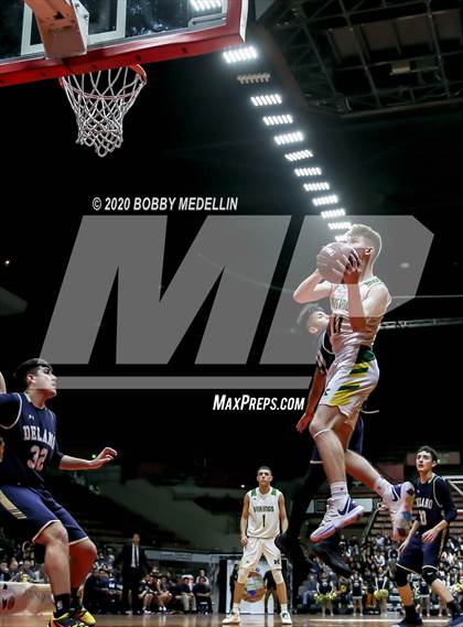 Thumbnail 1 in Delano vs. Kingsburg (CIF D4 Central Section Championship) photogallery.