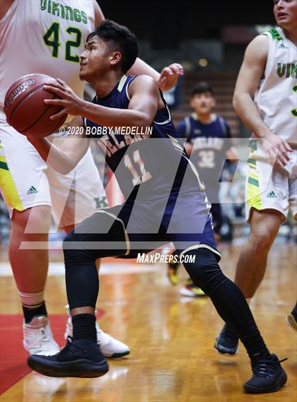 Thumbnail 3 in Delano vs. Kingsburg (CIF D4 Central Section Championship) photogallery.