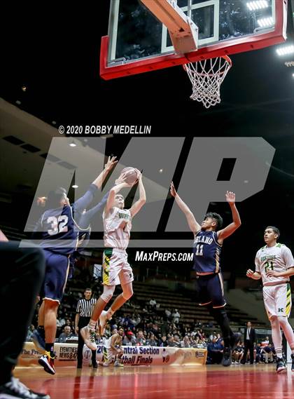 Thumbnail 3 in Delano vs. Kingsburg (CIF D4 Central Section Championship) photogallery.