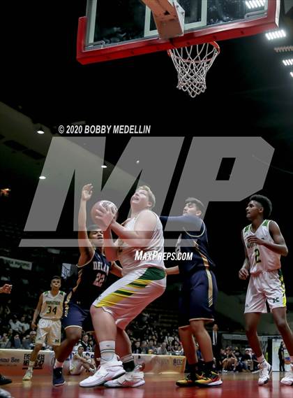 Thumbnail 2 in Delano vs. Kingsburg (CIF D4 Central Section Championship) photogallery.