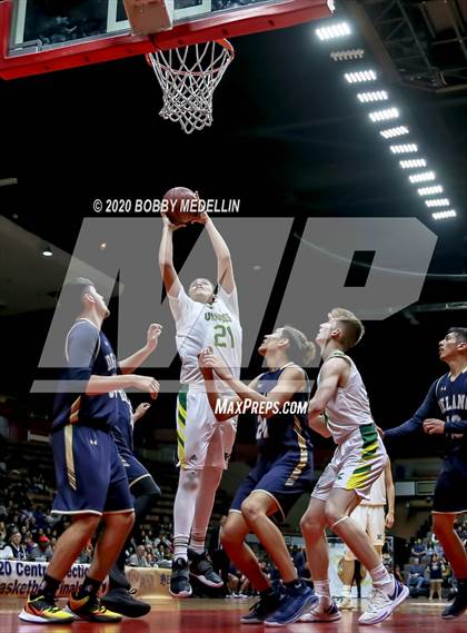 Thumbnail 3 in Delano vs. Kingsburg (CIF D4 Central Section Championship) photogallery.
