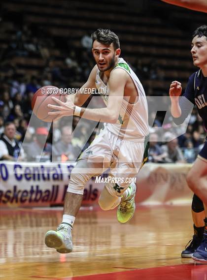 Thumbnail 2 in Delano vs. Kingsburg (CIF D4 Central Section Championship) photogallery.