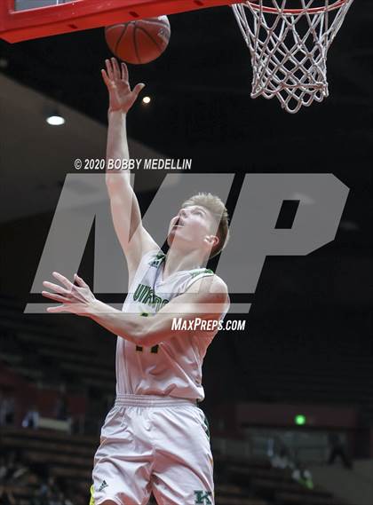 Thumbnail 2 in Delano vs. Kingsburg (CIF D4 Central Section Championship) photogallery.