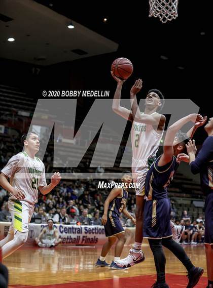 Thumbnail 3 in Delano vs. Kingsburg (CIF D4 Central Section Championship) photogallery.
